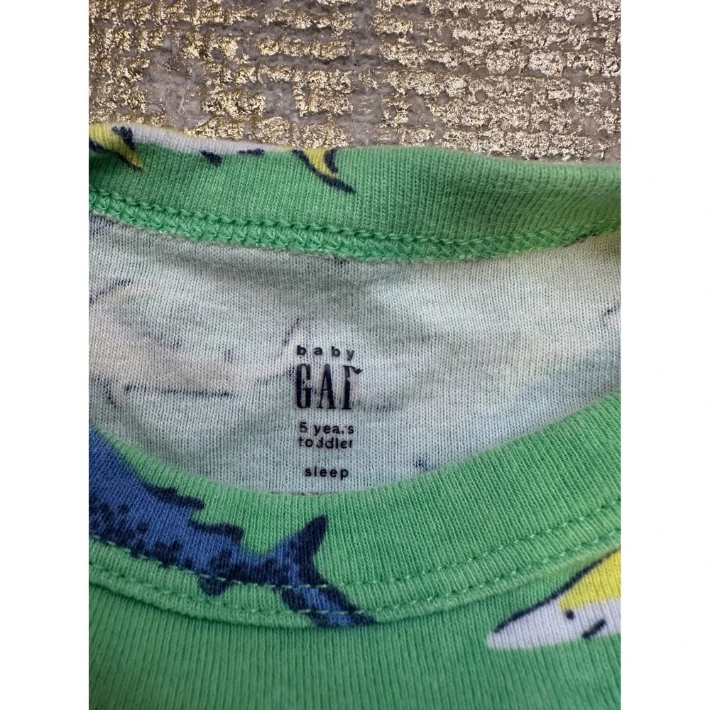 CARTERS OLD NAVY GAP Toddler Boys Shark Pajama Sets Bundle Lightweight Summer 5T